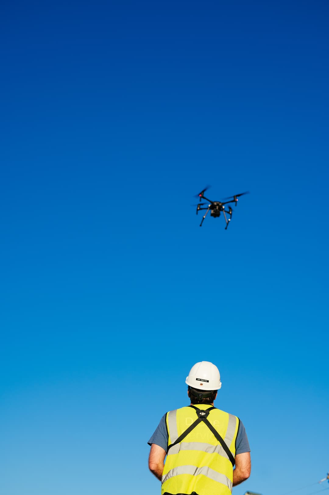 /_next/static/media/boone_flying_drone_1.863979e8.jpg