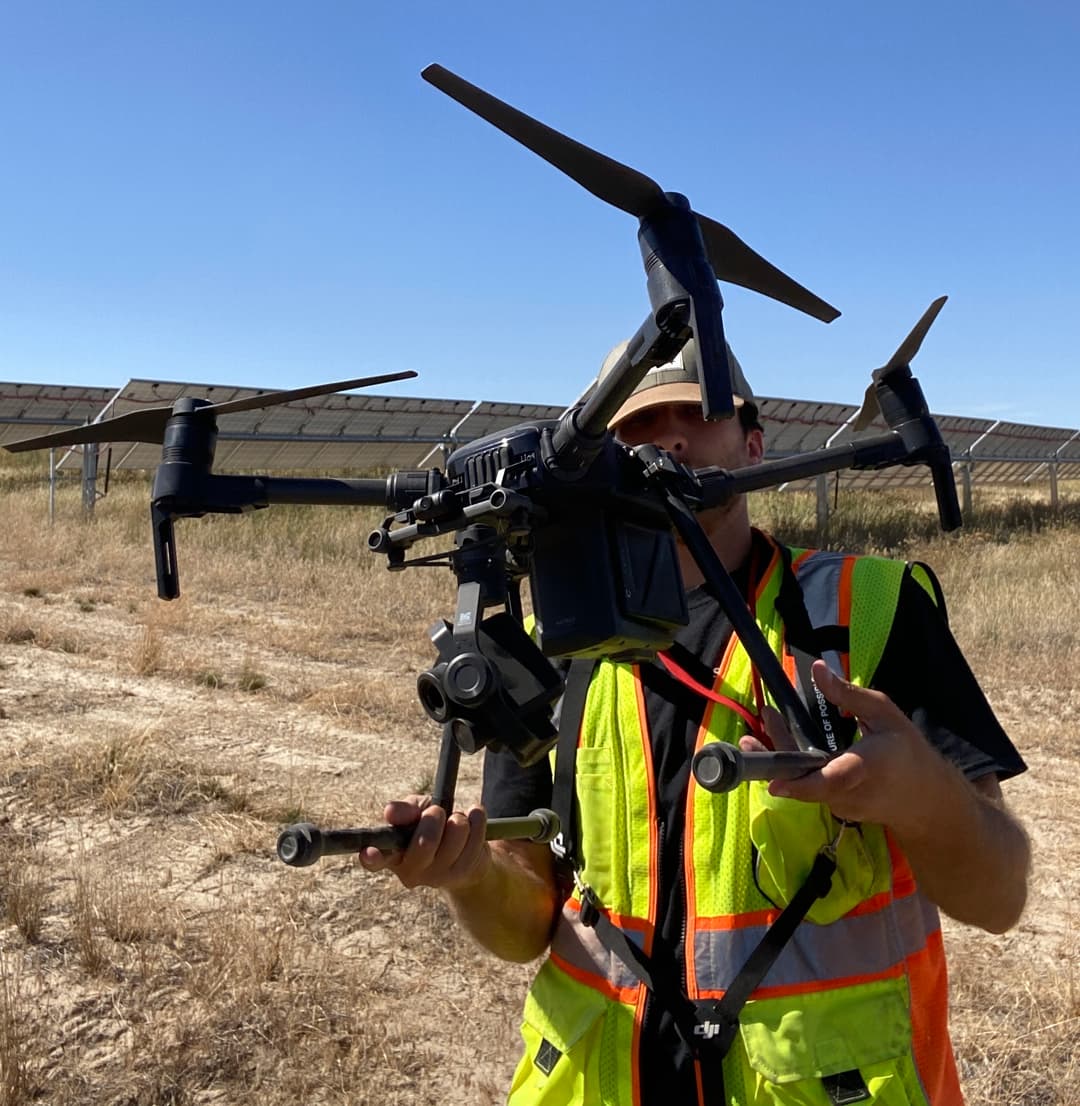 /_next/static/media/boone_with_drone.ef829da4.jpg